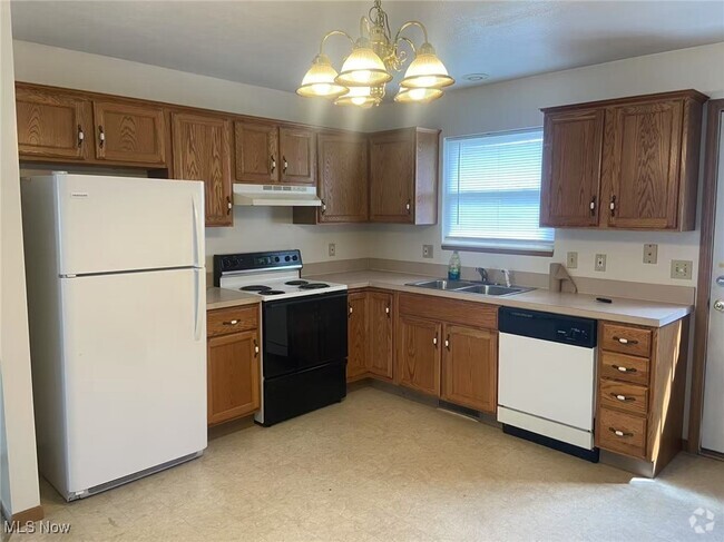 Building Photo - 95-101-101 3rd St NE Rental