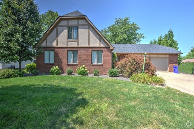 Building Photo - 3021 St Andrews Dr Rental