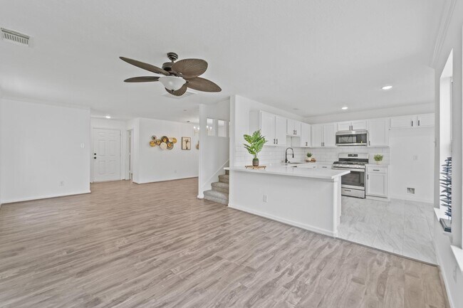 Photo - 6310 Mountain Pines Ln