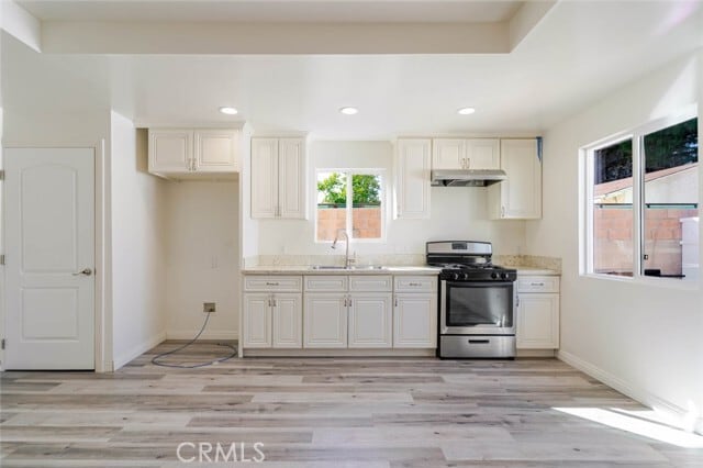 Photo - 11246 Saticoy St