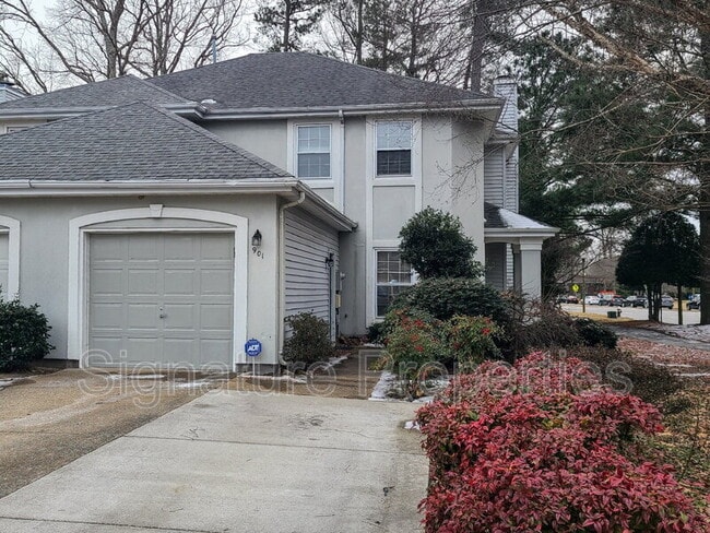 Photo - 901 Willow Point