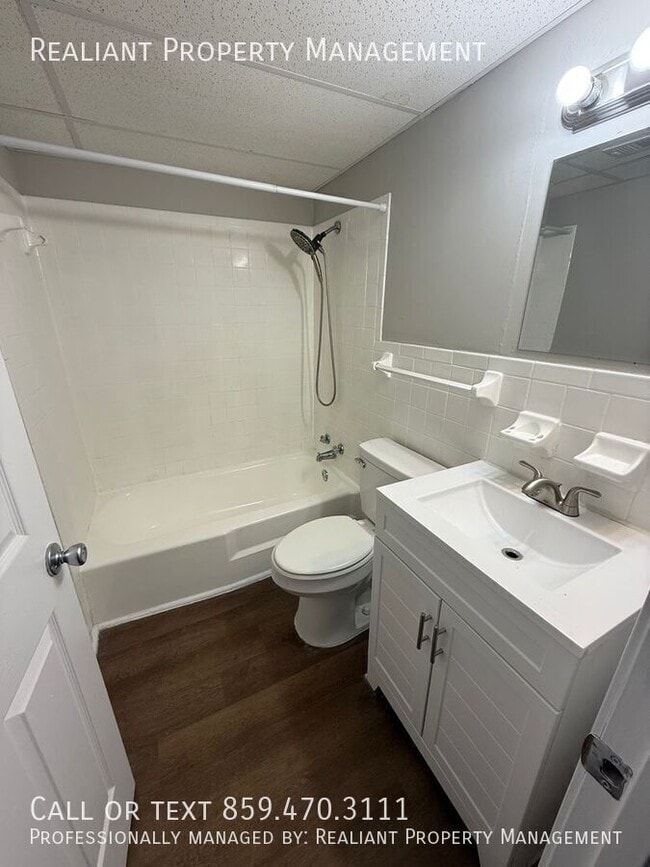 Photo - 208 Lakeshore Dr