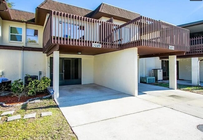 Building Photo - 3225 Ramblewood Dr N Rental