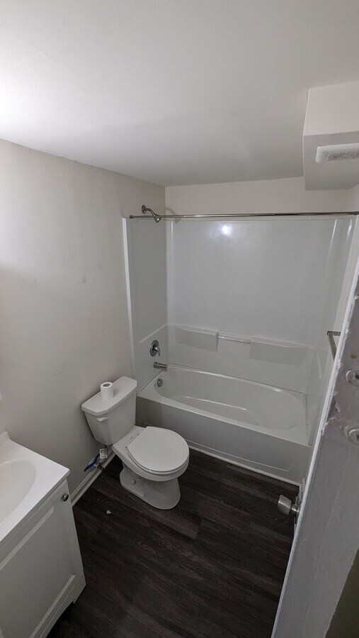 Photo - Bright and clean 1 Bedroom Unit 2C