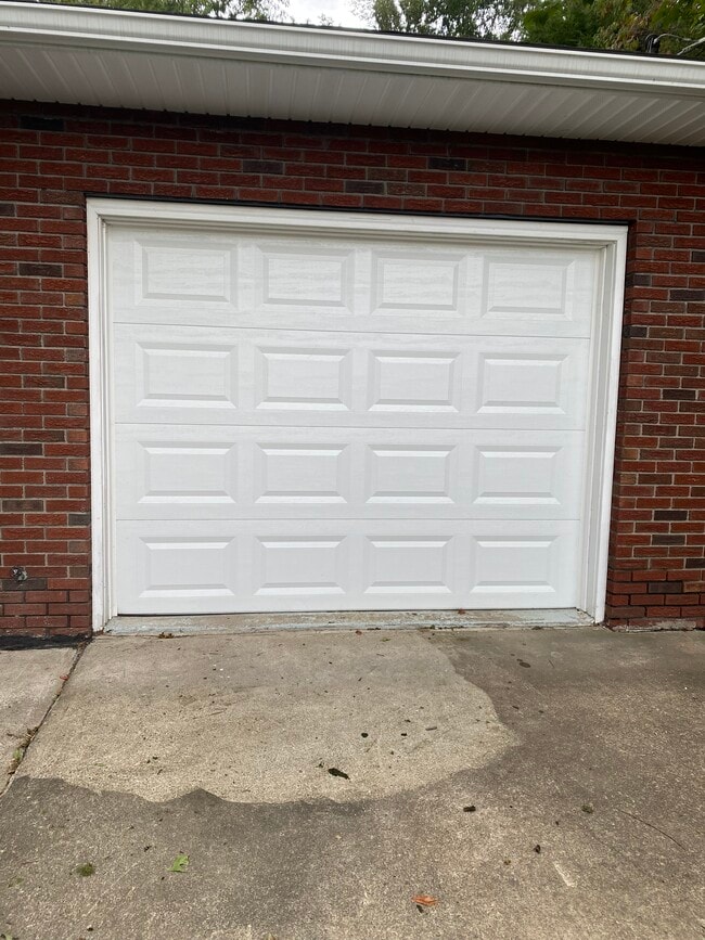 Photo - 1837 Clearview St