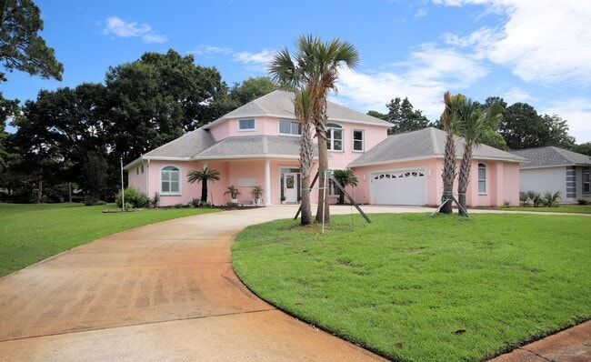 Building Photo - Great Location in Bluewater Bay