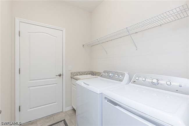 Photo - 2079 Vermont Ln