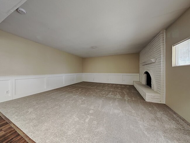 Photo - 1517 Camelia Dr