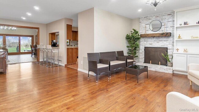 120 Promenade Dr