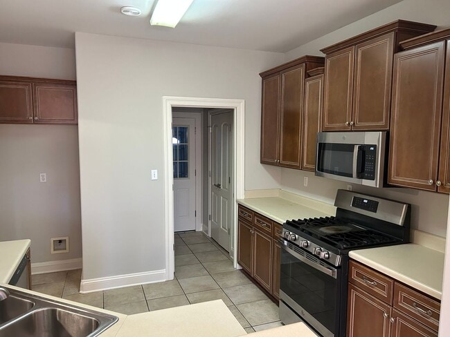 Photo - 3069 Roseleigh Dr