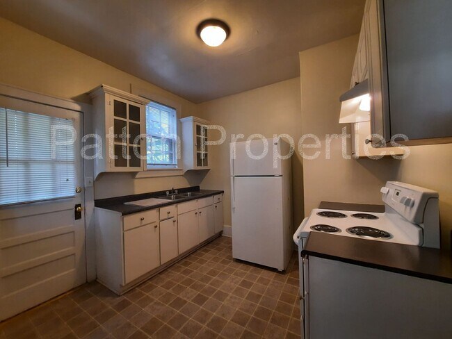Photo - 2211-2213 Greene Street - Inside CoC - R11... Unit 2211