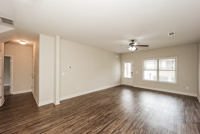 Photo - 1029 Allegiance Dr