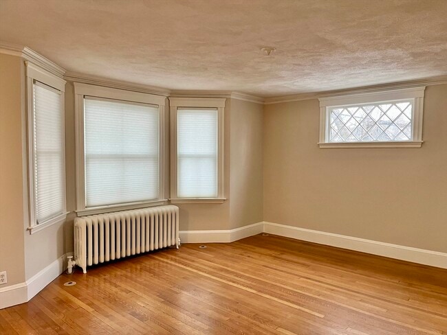 Photo - 14-16-16 Richardson Ave Unidad 14