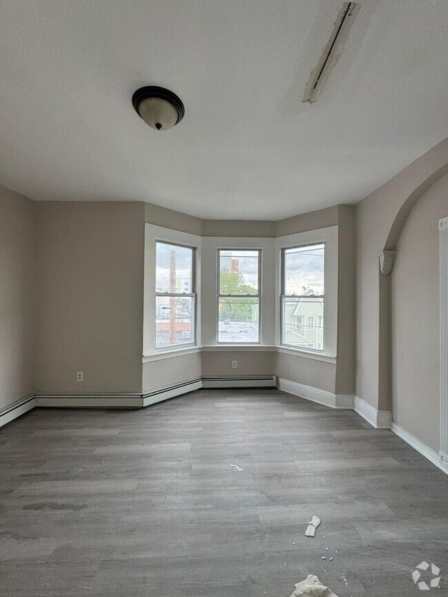 Building Photo - 77 Grant Ave Rental