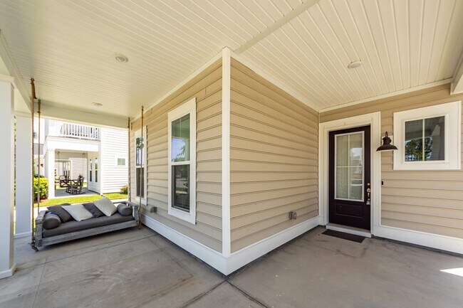 214 Narrowleaf Ave