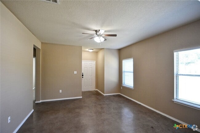 Building Photo - 107 Rosedale Ave Rental