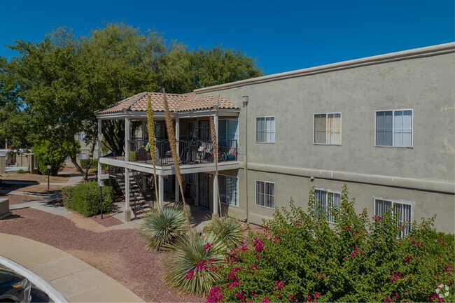 Le Mirage Apartments