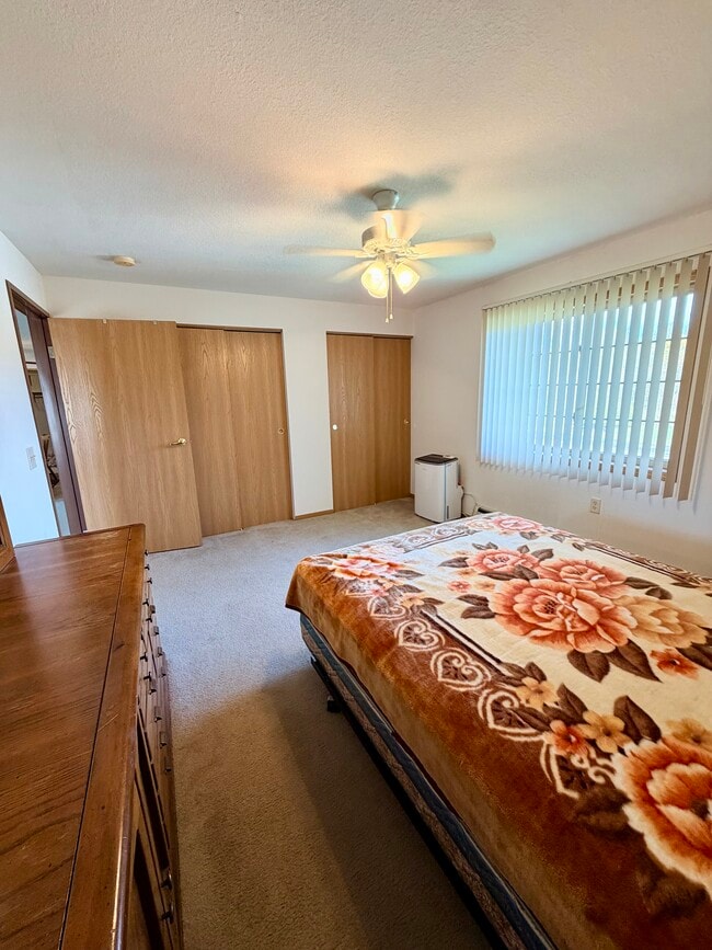 Photo - 413 Rowley St Unit 15