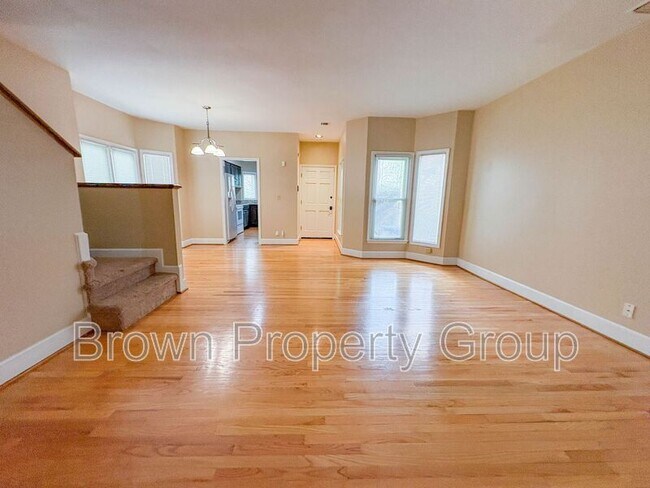 Photo - 741 Victorian Pl