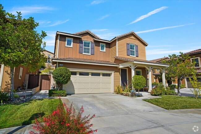 Building Photo - For Lease: Stunning Modern Pool Home in th...