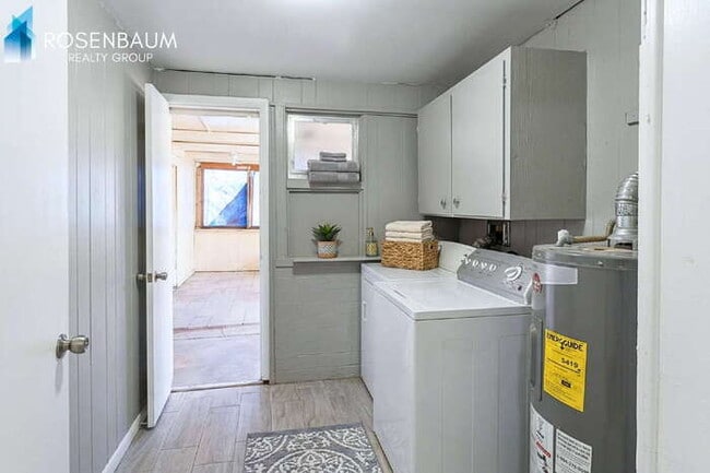 Photo - 2143 N Bell Ave