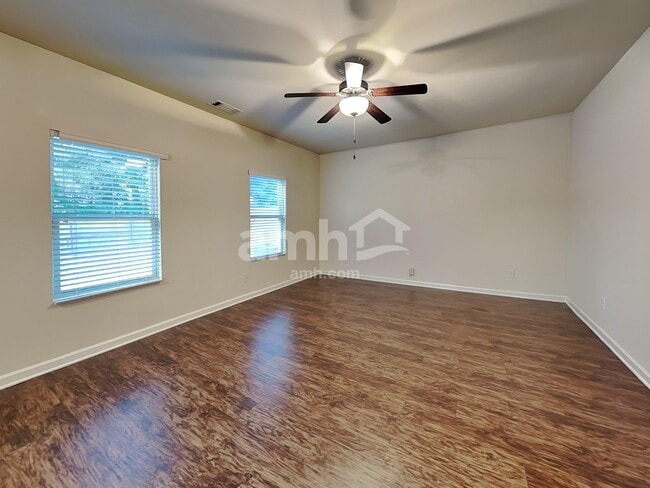 Photo - 4055 Clay Ct SE
