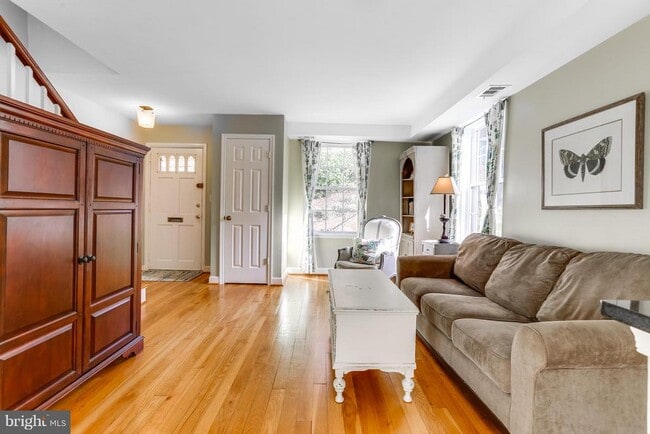 Photo - 2741 S Buchanan St