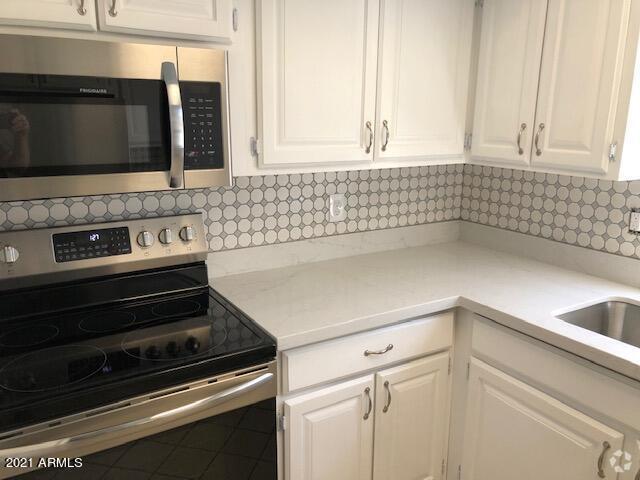 Building Photo - 15402 N 28th St Rental