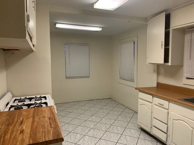 Photo - 1815 Potomac Ave Unit A