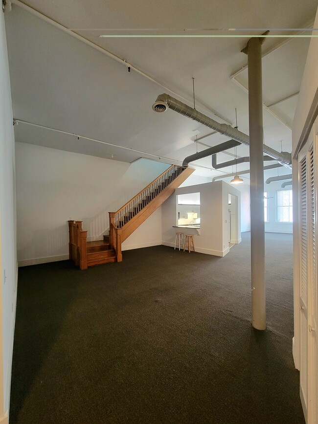 Photo - 122 N 3rd St