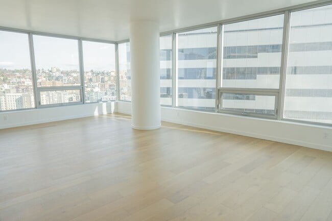 Building Photo - 2bd/2ba Seattle Condo Unit 2211