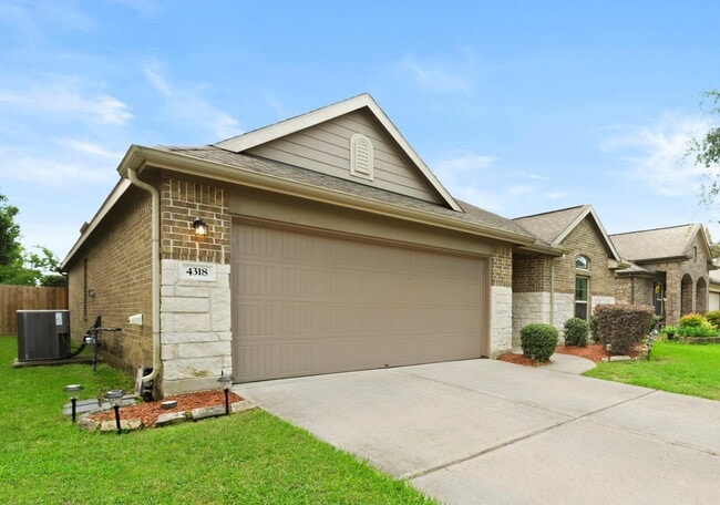 Photo - 4318 Plumeria Ave