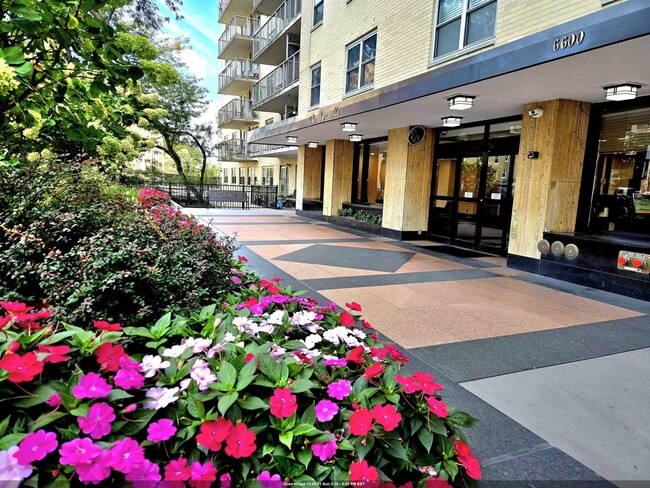 Building Photo - 6600 JFK Blvd E Unit 15B