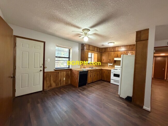 1804 Bobbitt Ln