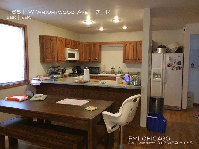 GORGEOUS Lincoln park apt - 2full ba,2car,... - GORGEOUS Lincoln park apt - 2full ba,2car,... Unidad #1R