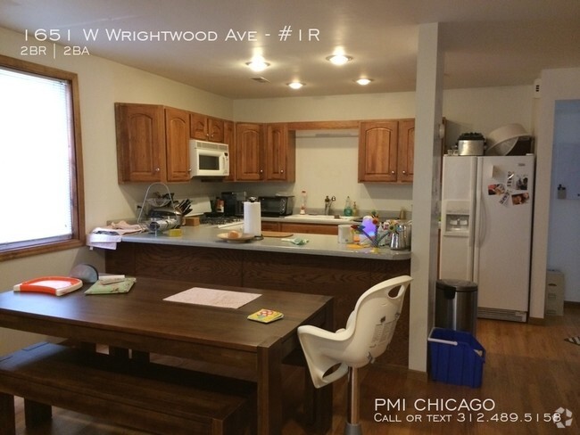 Building Photo - GORGEOUS Lincoln park apt - 2full ba,2car,... Unit #1R