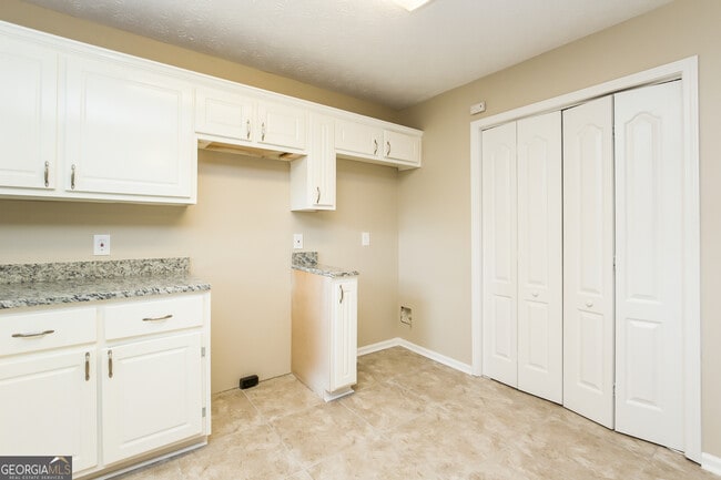 Photo - 308 Barr Cir