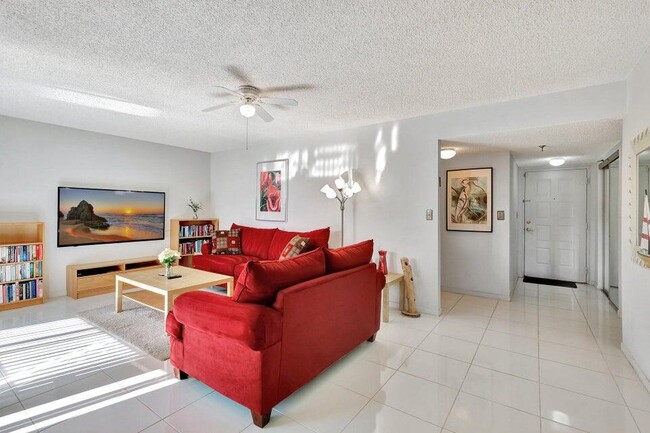 Photo - 1915 Lavers Cir Unit E103