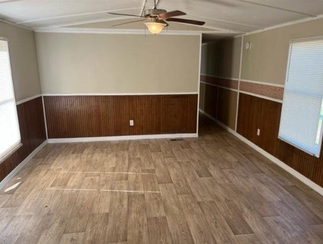 Photo - 124 Zina Ln