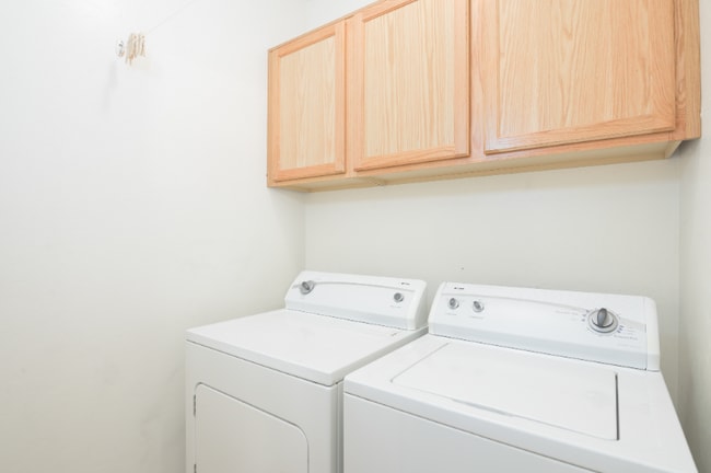 Photo - 1312 E 8th St Unit 2