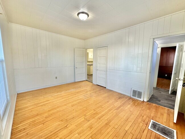 Photo - 255 S Jackson St Unidad 1