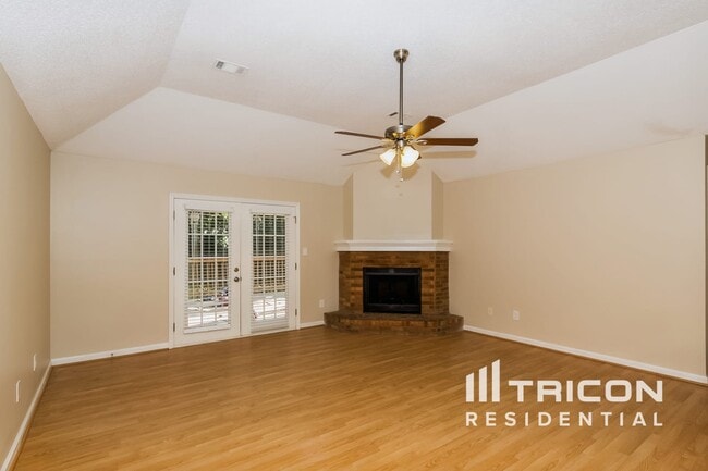 Photo - 156 Eagle Way