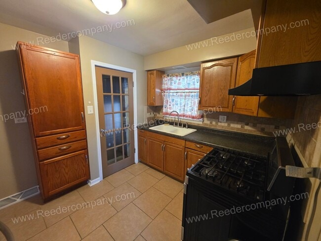 Photo - Spacious 2 bed 1.5 bath house in Hammond