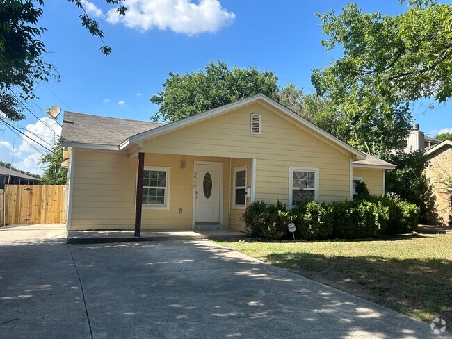 Building Photo - 2940 S Hills Ave Rental