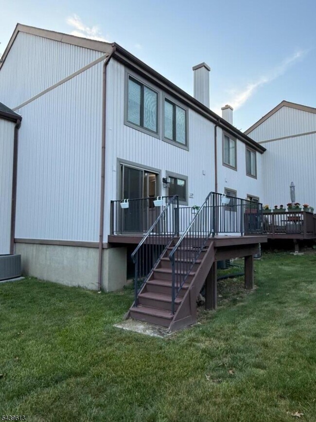 Photo - 13229 Dell Pl