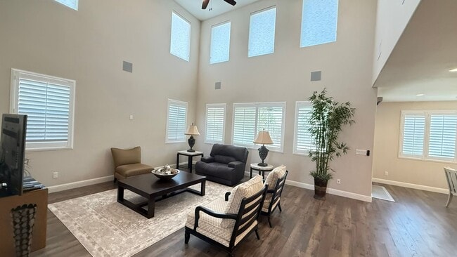 Photo - 1821 W Corvina Ave