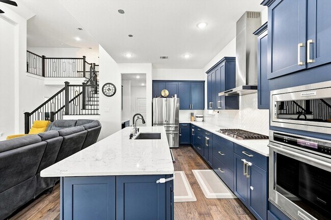 Photo - 1717 Canals Dr