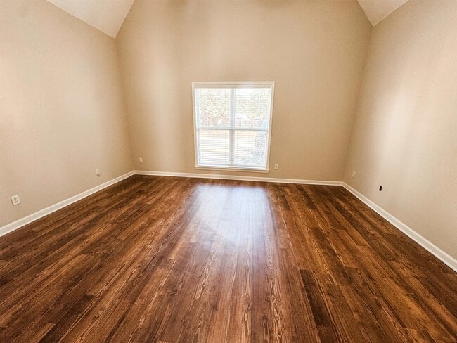 Photo - 9847 Winsford Ln