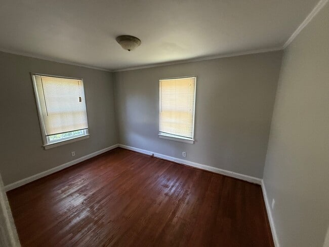 Photo - 2 Bedroom House near Downtown Raleigh east of Oakwood
