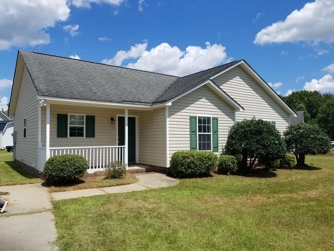 Building Photo - 3 BR/2BA | Newly Renovated Single Family Home | Large yard | In Benson NC !